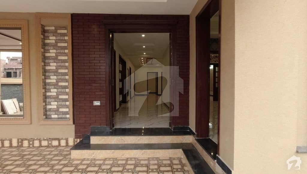 Gulbahar Park 8 Marla Lower Portion Up For Rent