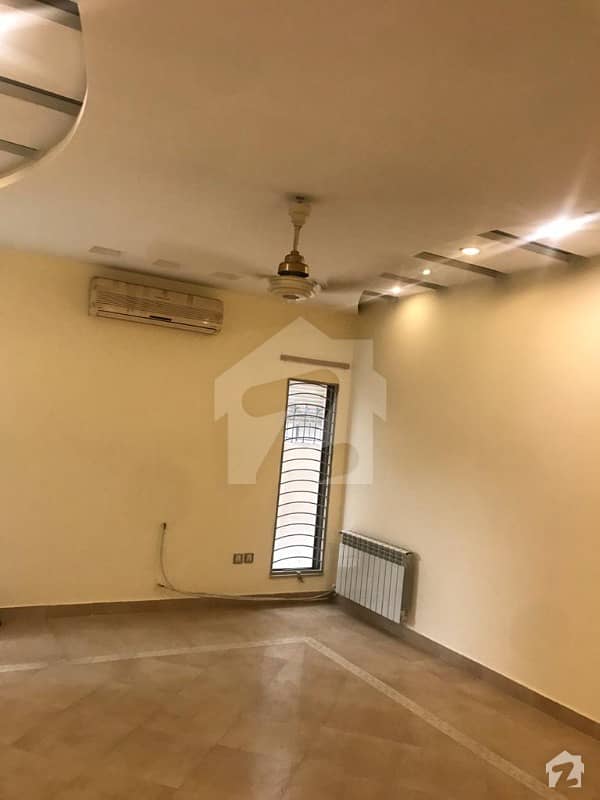 Dha Phase 3 Block Z Aesthetic House Of 1 Kanal For Rent Is Available