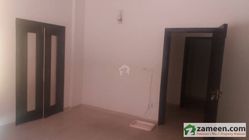 Askari 1 - Brand New Flat First Floor Three Beds Available For Sale
