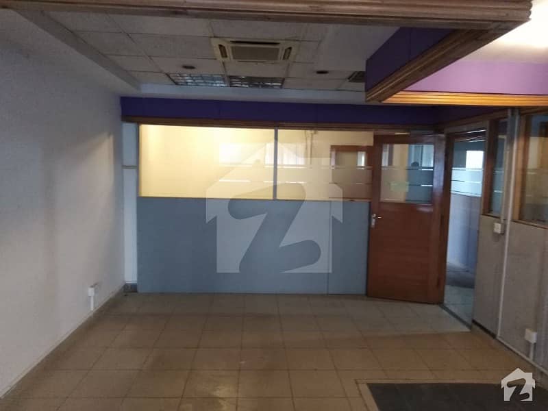 Property Connect Offers Blue Area Office 3300 Square Feet 3rd Floor With Roof Rights Cda Transfer With Possession For Sale Good For Investors