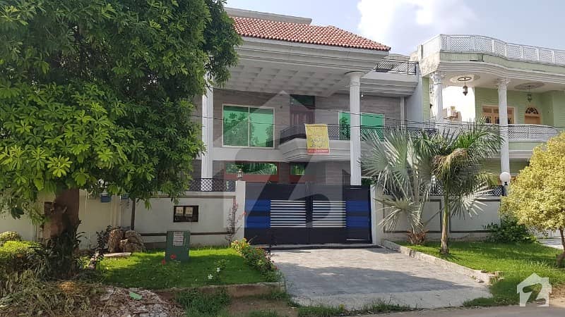 40x80 Fully renovated House available For Sale In I-8/4 Islamabad