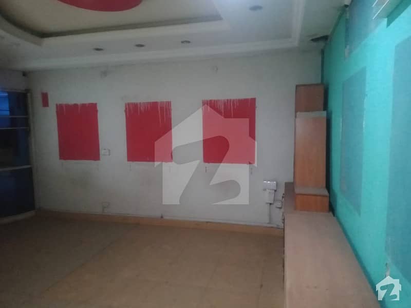 7 Marla Prime Location 1st Floor Flat Available For Rent Best For Office Use