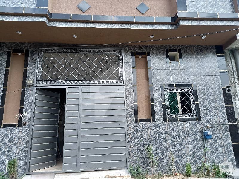 مُعیز ٹاؤن ہربنس پورہ لاہور میں 4 کمروں کا 3 مرلہ مکان 70 لاکھ میں برائے فروخت۔