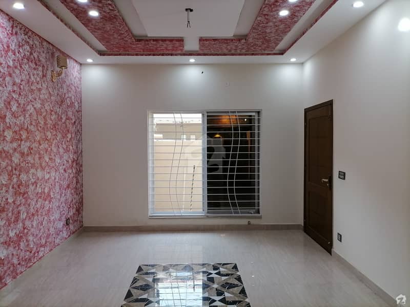 ملٹری اکاؤنٹس ہاؤسنگ سوسائٹی لاہور میں 5 کمروں کا 8 مرلہ مکان 1.94 کروڑ میں برائے فروخت۔