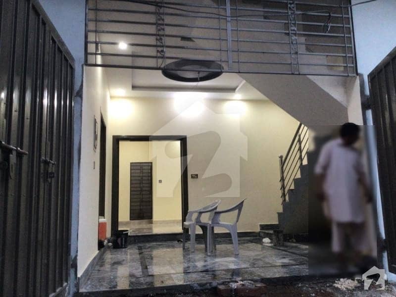 ویسٹ کالونی کینٹ جہلم میں 2 کمروں کا 5 مرلہ مکان 64 لاکھ میں برائے فروخت۔