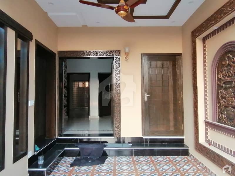 کینال گارڈن لاہور میں 4 کمروں کا 5 مرلہ مکان 1.35 کروڑ میں برائے فروخت۔