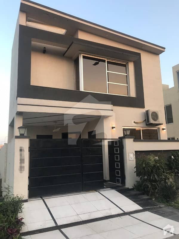 5 MARLA HOUSE FOR SALE IN PRIME LOCATION DHA 9 TOWN