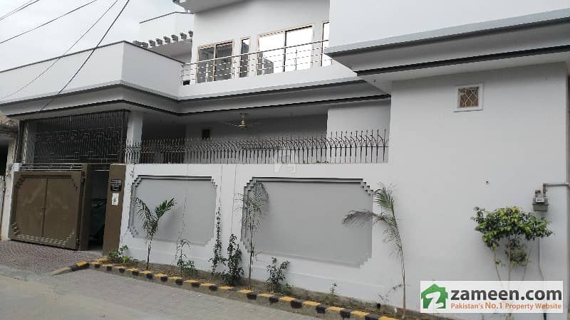 10 Marla Triple Storey Corner House Location With A Basement House For Sale 10 Marla Triple Storey Corner House Location With A Basement House For Sale