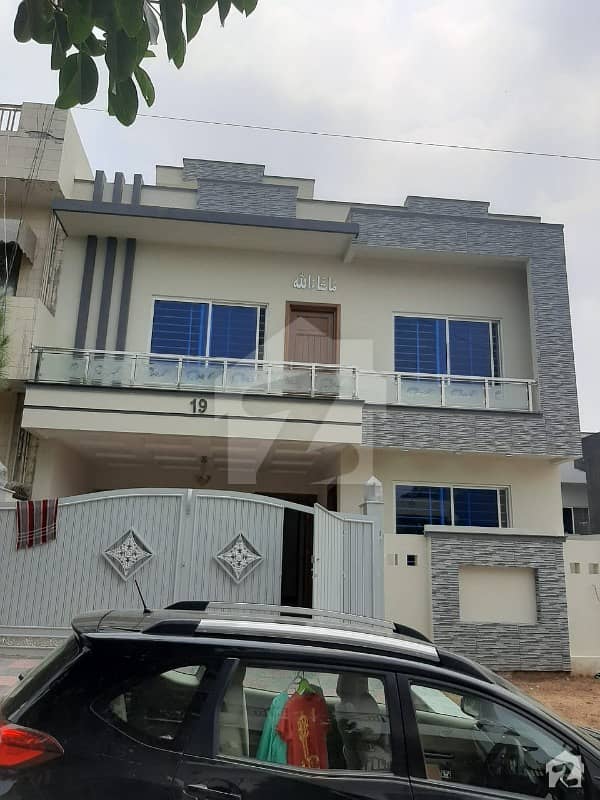 Brand New 30x60 Luxurious House For Sale