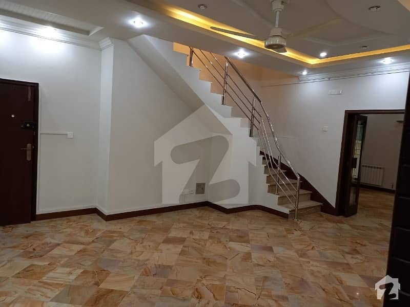 On Prime Location Available F-6 Islamabad For Rent Full House