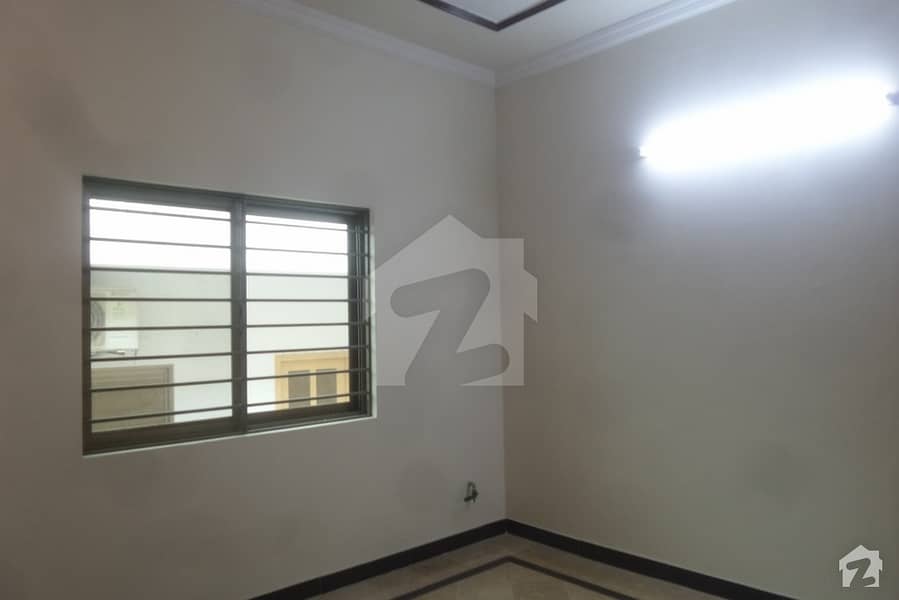 10 Marla House In Ayub Colony Is Available For Rent