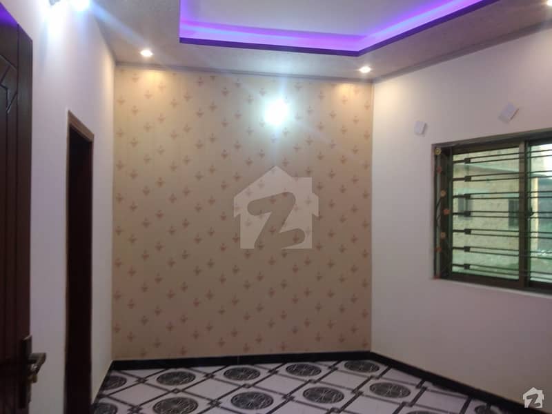Centrally Located House In New Lalazar Is Available For Rent