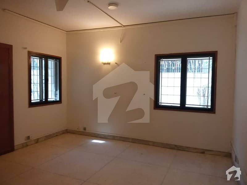 1000 Sqyd Bungalow For Rent Silent Commercial Purpose In Clifton Block 2