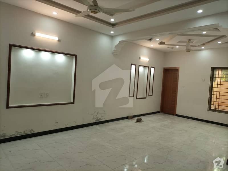10 Marla House In Only Rs 9,000,000