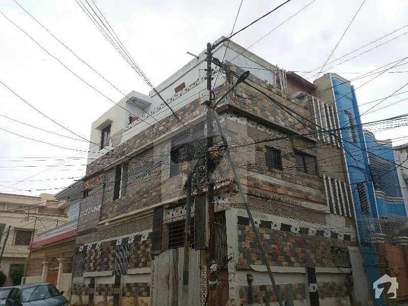 گلستانِِ جوہر ۔ بلاک 15 گلستانِ جوہر کراچی میں 3 کمروں کا 3 مرلہ مکان 1.5 کروڑ میں برائے فروخت۔
