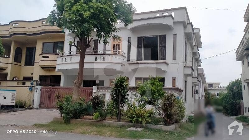 12 Marla  Upper Portion And Ground Portion Double Storey House Near Kachnar Park More Options Available