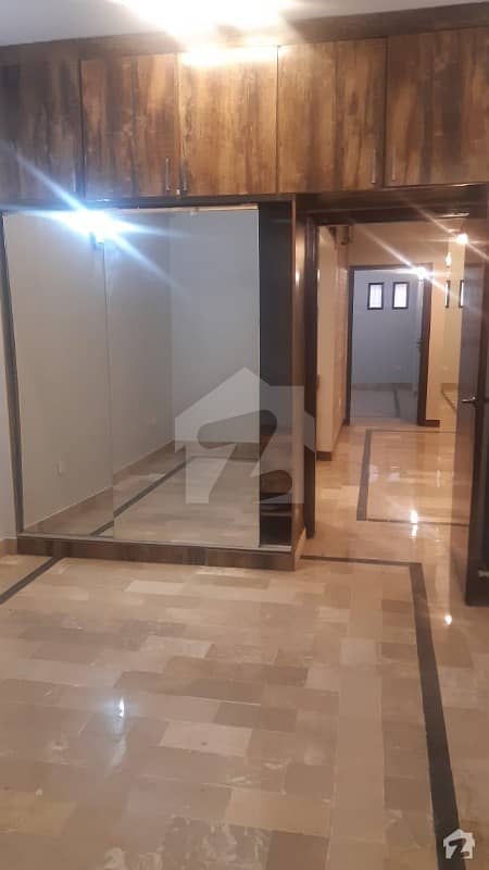 Flat In Rahat Commercial Area Sized 1150 Square Feet Is Available