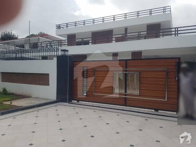 E 7  Brand New 800 Sq Yd House For Rent