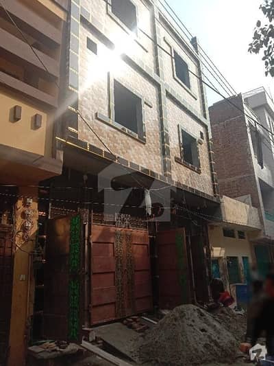 نشاط روڈ لاہور میں 4 کمروں کا 3 مرلہ مکان 25 ہزار میں کرایہ پر دستیاب ہے۔
