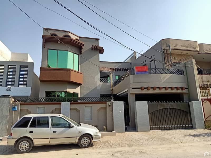 10 Marla House Is Available In Model Town