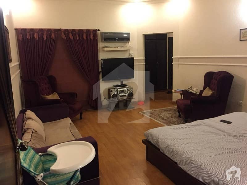 Flat For Rent In Muslim Town On Feroaspur Road 2 Beds 1 Bed For Rent