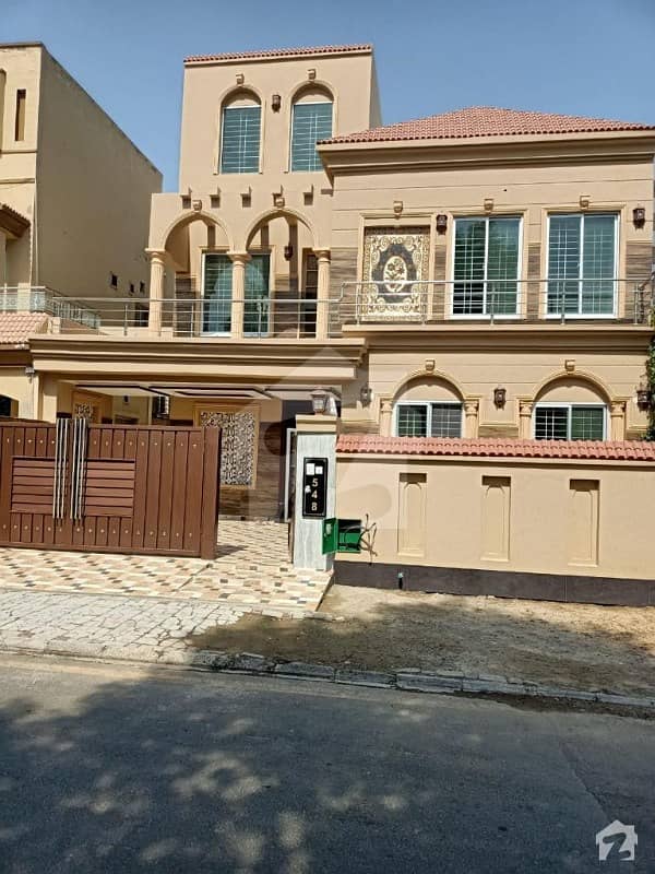 10 Marla new House for Sale In Jasmine Block Bahria Town Lahore Bahria