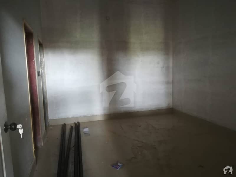 مصطفی بنگلوز حیدر آباد میں 4 کمروں کا 8 مرلہ مکان 95 لاکھ میں برائے فروخت۔