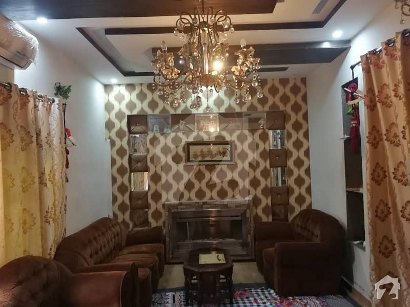 مرغزار آفیسرز کالونی لاہور میں 5 کمروں کا 10 مرلہ مکان 2.4 کروڑ میں برائے فروخت۔