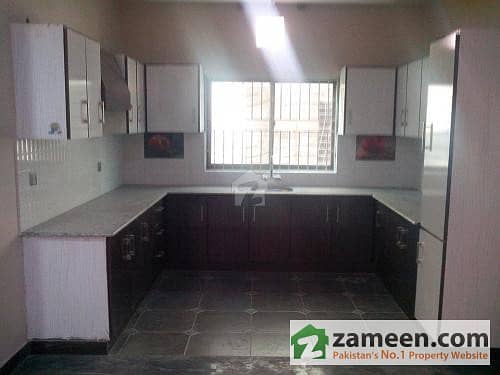 1 Kanal Corner Full House Available For Sale In Bahria Town Lahore
