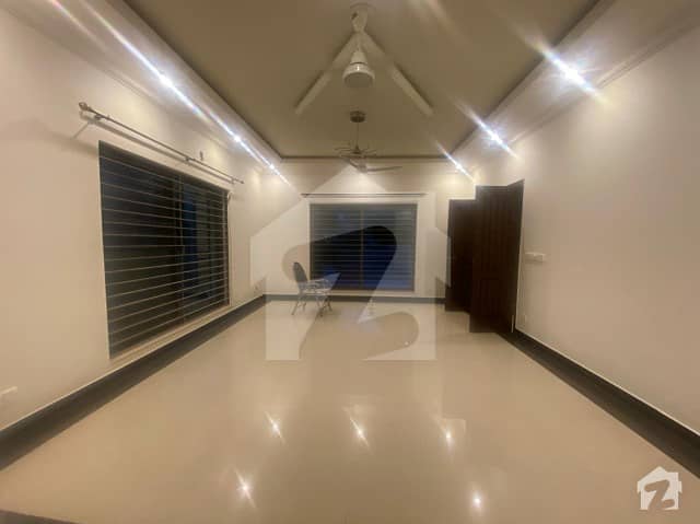 Gorund Basement Portion For Rent