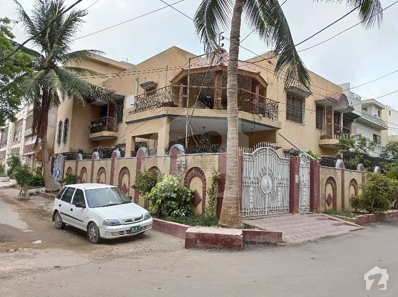 گلستانِِ جوہر ۔ بلاک اے 3 گلستانِ جوہر کراچی میں 8 کمروں کا 18 مرلہ مکان 4.8 کروڑ میں برائے فروخت۔