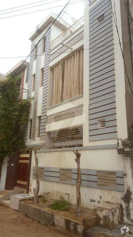 نارتھ کراچی - سیکٹر 4 نارتھ کراچی کراچی میں 5 کمروں کا 3 مرلہ مکان 86 لاکھ میں برائے فروخت۔