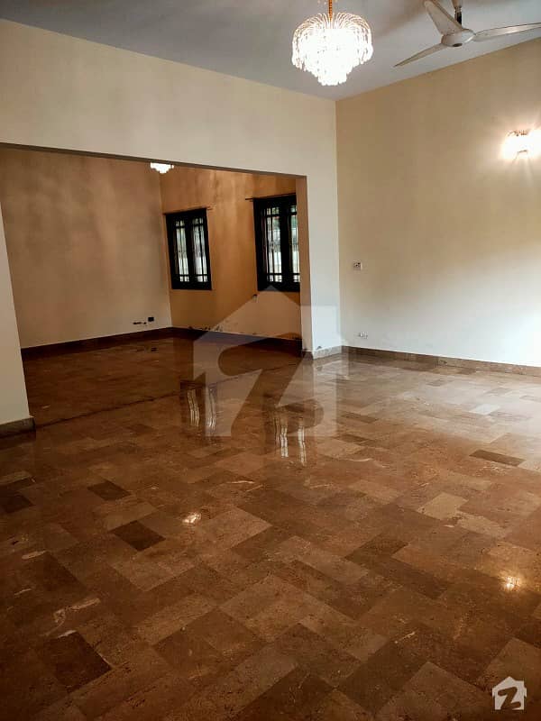 500 SQUARE YARDS WELL CONSTRUCTED OPTIONAL TWO (2) UNIT 6 BEDROOM WEST OPEN BUNGALOW LOCATED AT THE MOST PRIME LOCATION OF DHA PHASE 6 IS AVAILABLE FOR SALE 500 SQUARE YARDS WELL CONSTRUCTED OPTIONAL TWO (2) UNIT 6 BEDROOM WEST OPEN BUNGALOW LOCATED AT THE MOST PRIME LOCATION OF DHA PHASE 6 IS AVAILABLE FOR SALE