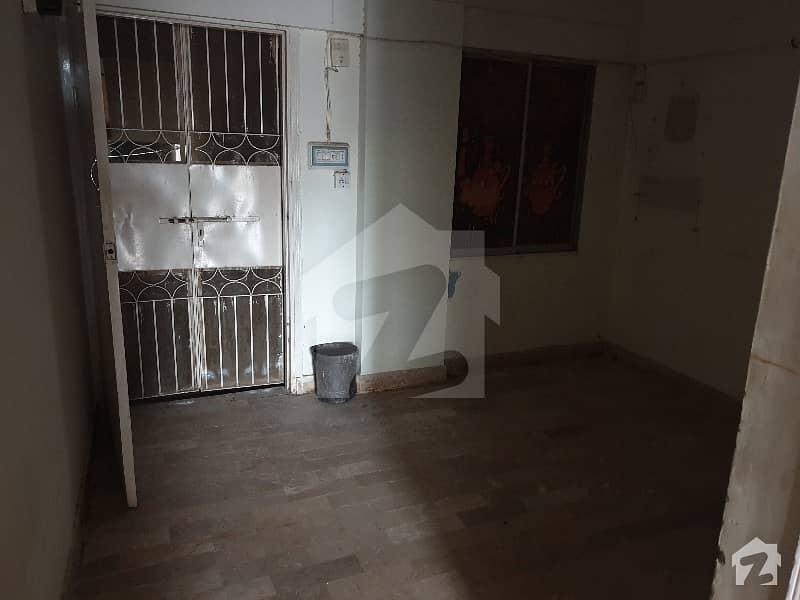 3 Rooms Apartment In Latifabad Unit 6