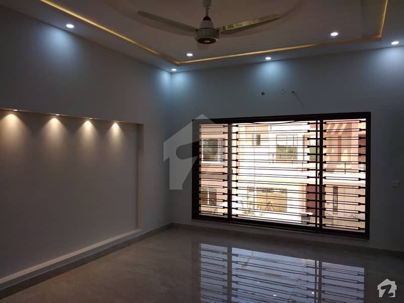 Prominently-Located 10 Marla Upper Portion Available In Paragon City