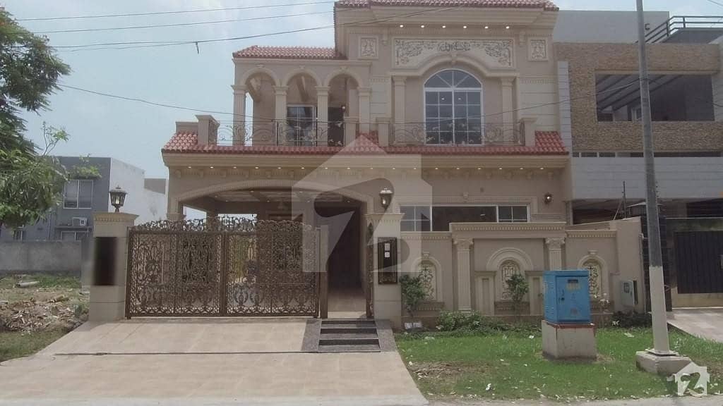 Get Your Hands On House In Lahore Best Area