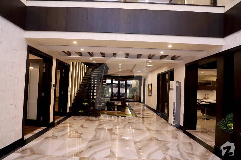 ڈی ایچ اے فیز 5 ڈیفنس (ڈی ایچ اے) لاہور میں 6 کمروں کا 2 کنال مکان 17.5 کروڑ میں برائے فروخت۔