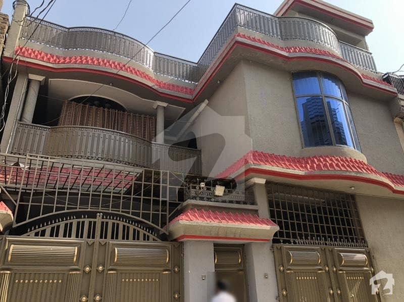 ارباب سبز علی خان ٹاؤن ورسک روڈ پشاور میں 6 کمروں کا 10 مرلہ مکان 50 ہزار میں کرایہ پر دستیاب ہے۔