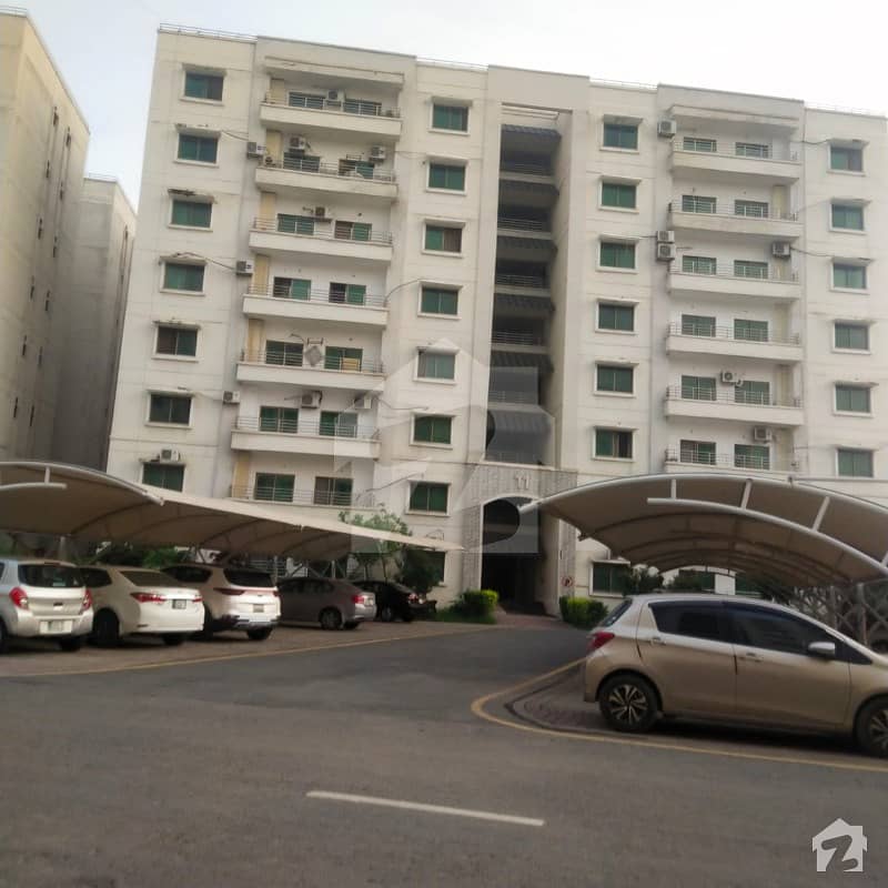 3 Beds Ground Floor Apartment with Gas in Askari 11