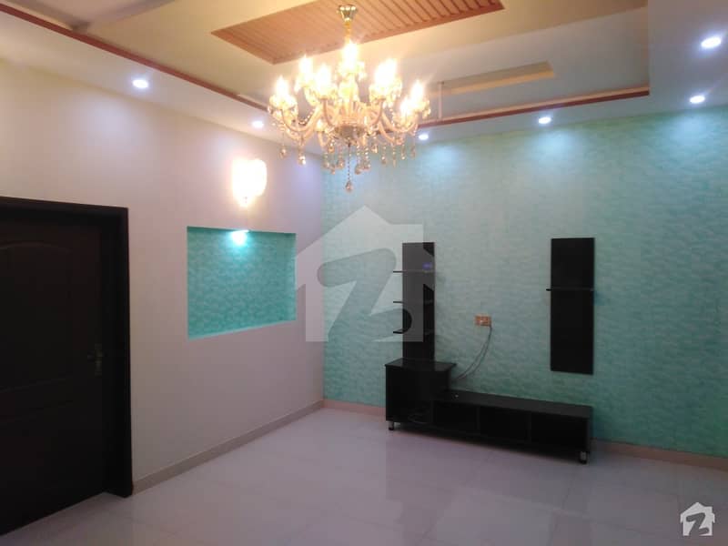 A Stunning House Is Up For Grabs In Green Acres Housing Society Lahore