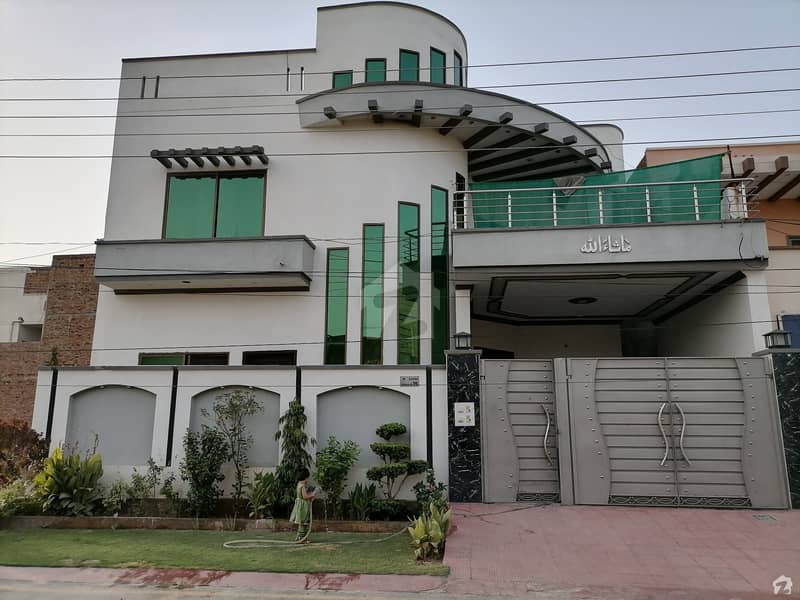 Get This Prominently Located House For Great Price In Sahiwal