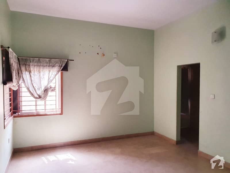 240 Sq Yards Old House For Sale In Sector T-4
