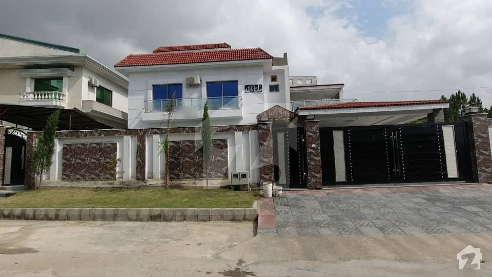 3 Kanal Farm House For Sale In D-17 Islamabad