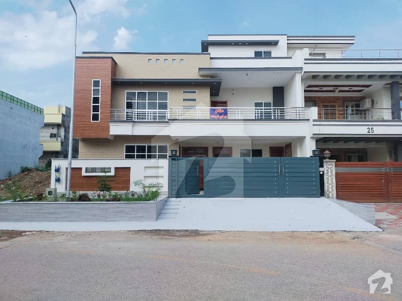 3200 Square Feet House In G-13 For Sale At Good Location
