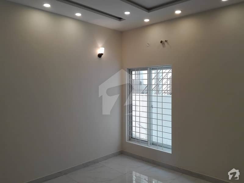 House Sized 2250 Square Feet Is Available For Rent In Lda Avenue Block D