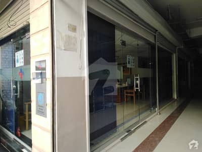 Spacious 1600 Square Feet Shop Available For Sale In Ashraf Road