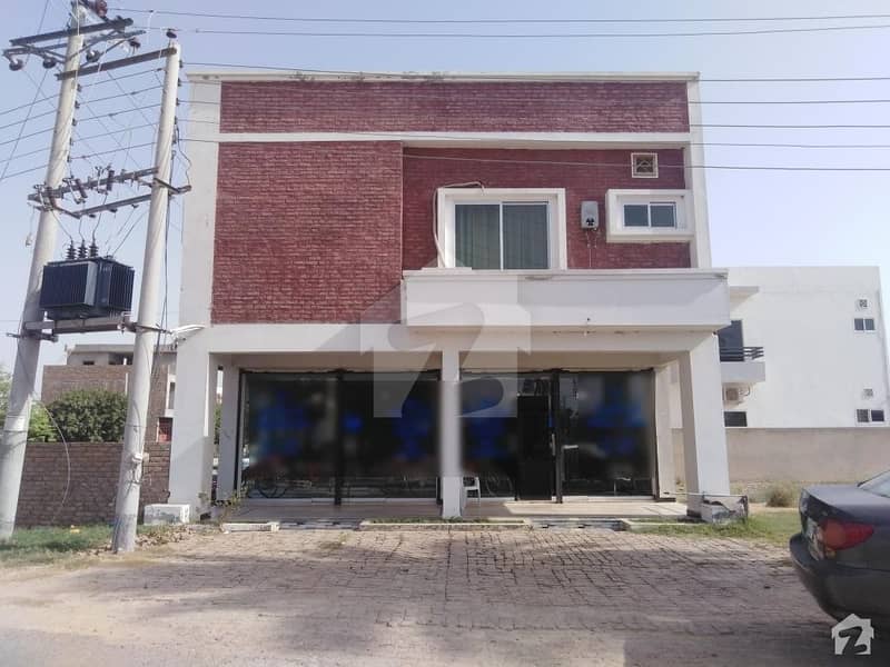 اقبال ولاز بہاولپور میں 6 مرلہ عمارت 1.6 کروڑ میں برائے فروخت۔