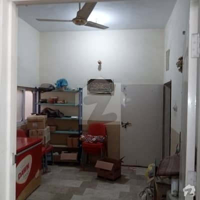 لانڈھی کراچی میں 8 کمروں کا 1 مرلہ عمارت 3.8 کروڑ میں برائے فروخت۔