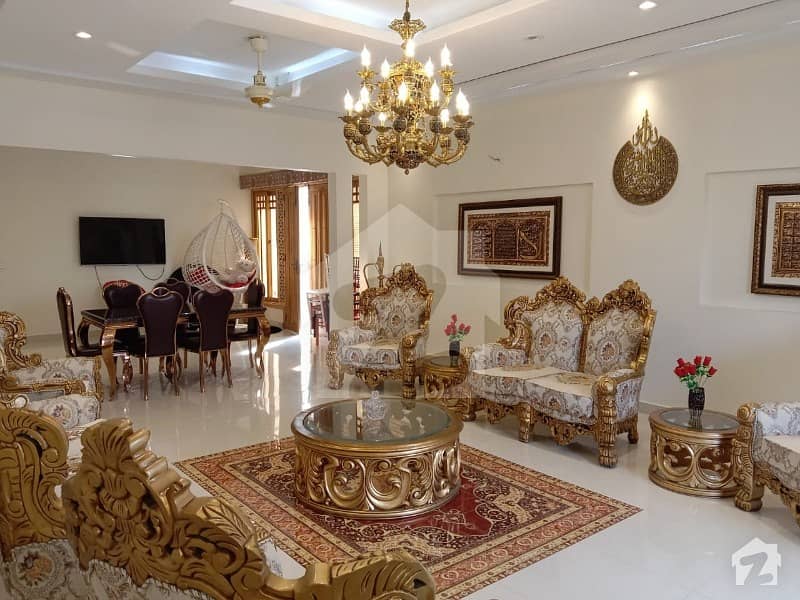 نارتھ ناظم آباد ۔ بلاک ایل نارتھ ناظم آباد کراچی میں 6 کمروں کا 1.2 کنال مکان 8 کروڑ میں برائے فروخت۔