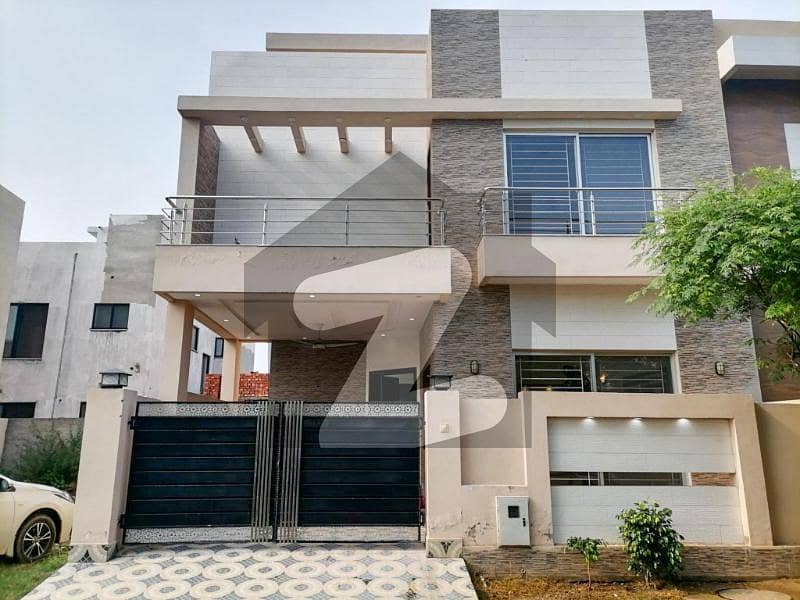 Well-located 5-marla House For Sale In Dha 9 Town - Block B Lahore